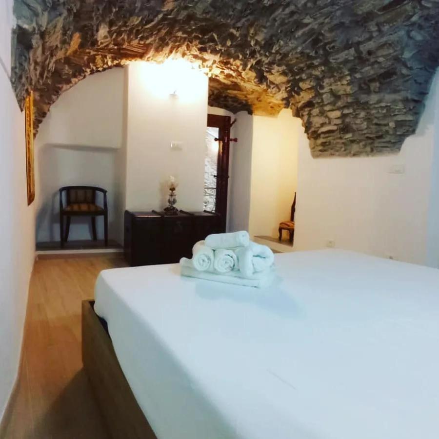 Appartamento Incantevole La Grotta Apricale Exteriör bild